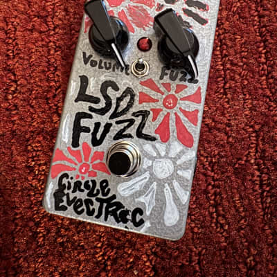 Wells Amp NYC 5:00 Shadow Fuzz | Reverb