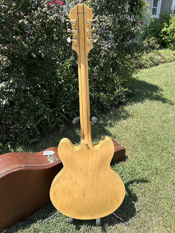 Epiphone Sheraton II Semi-Hollow Electric Guitar - Natural Epiphone Sheraton II Semi-Hollow Electric Guitar - Natural