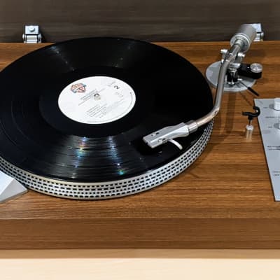 Rare Yamaha YP-511 Direct Drive Turntable / Beautiful