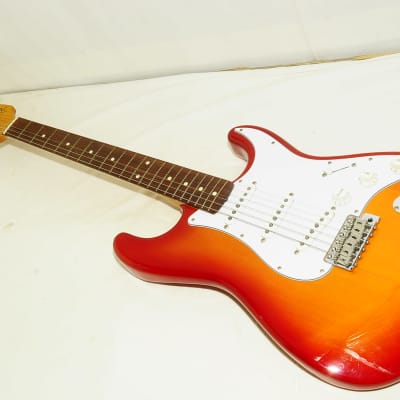 Fender Japan Stratocaster ST62 U Serial Electric Guitar Sunburst Ref No.5175 for sale