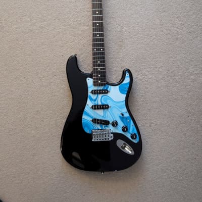 Fresher Straighter Protean Series Neck Through Stratocaster