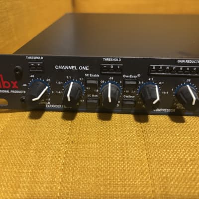 dbx 1066 Dual-Channel Compressor / Limiter / Gate | Reverb