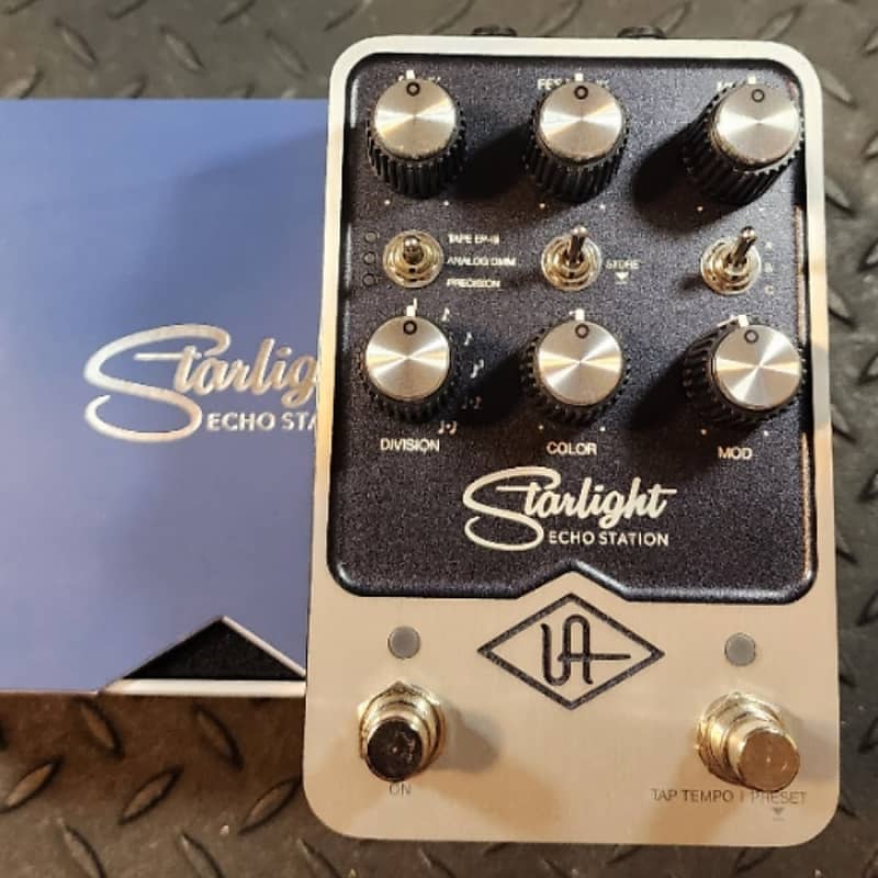 Universal Audio Starlight Echo Station Pedal Delay Reverb