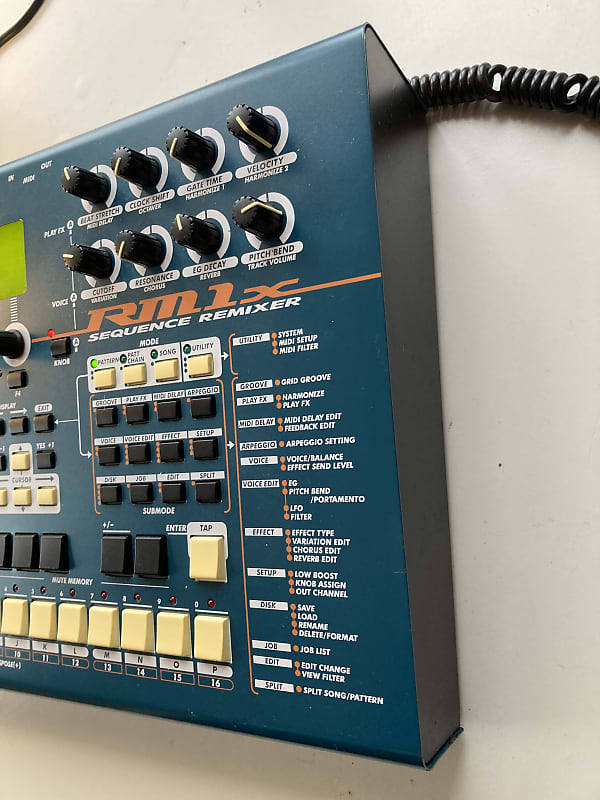 Yamaha RM1x Sequence Remixer 2000s - Blue