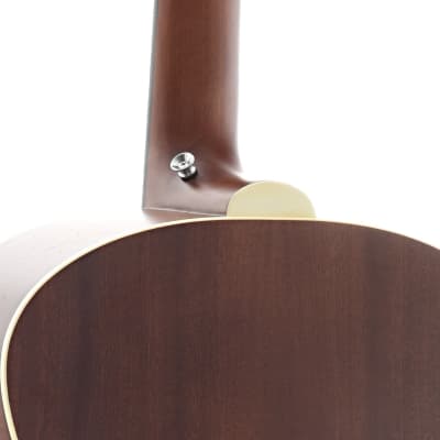 Guild B-240EF Archback Acoustic Fretless Bass Guitar image 9