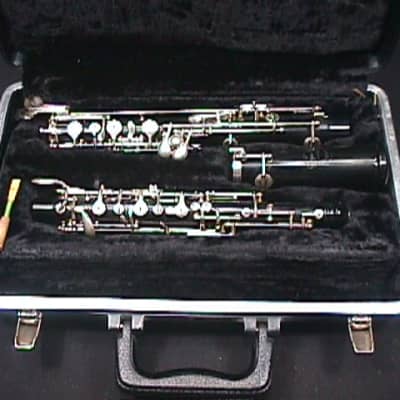 A Selmer Signet  Oboe in it's Original Case & Ready to Play   1 OB image 1