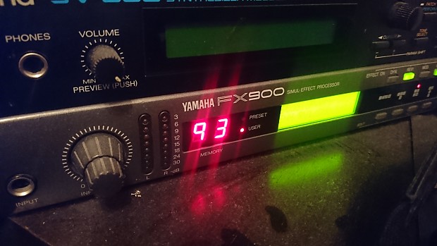 行列のできるレビュー商品、集めました。高評価アイテム Yamaha FX900 MultiEffect Processor: voice / guitar / studio ギター