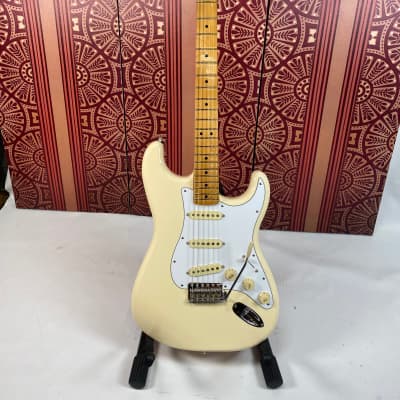 Fender Jimi Hendrix Stratocaster - Olympic White with Maple Fingerboard image 2