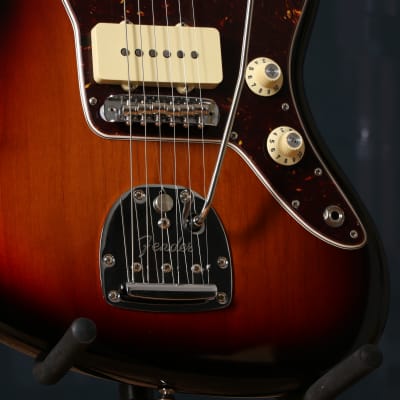 Fender American Professional II Jazzmaster Rosewood Fingerboard Electric Guitar 3-Color Sunburst (serial- 6688) image 3