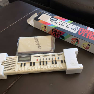 Casio VL-1 VL-Tone 29-Key Synthesizer Keyboard 1979 - 1984 - White