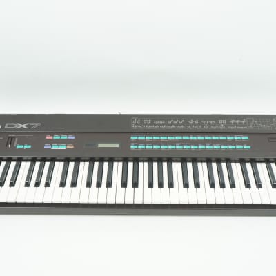 YAMAHA DX7 FM Synthesizer Keyboard w/ Factory Presets NO SLIDER CAPS