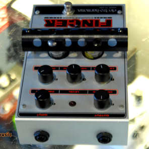 Electro Harmonix Black Finger Compressor image 4