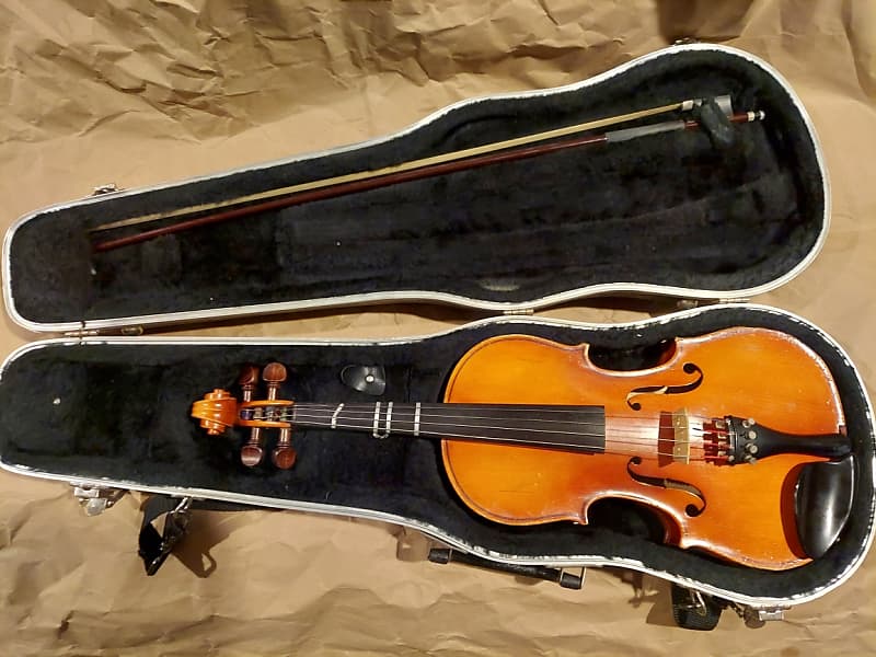 Suzuki Stradivarius Copy Model 101RR (3/4 Size) Violin, Japan, 1969