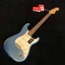 Fender Vintera Roadworn 60's Stratocaster PF Lake Placid Blue 7lbs, 12oz MX21078241