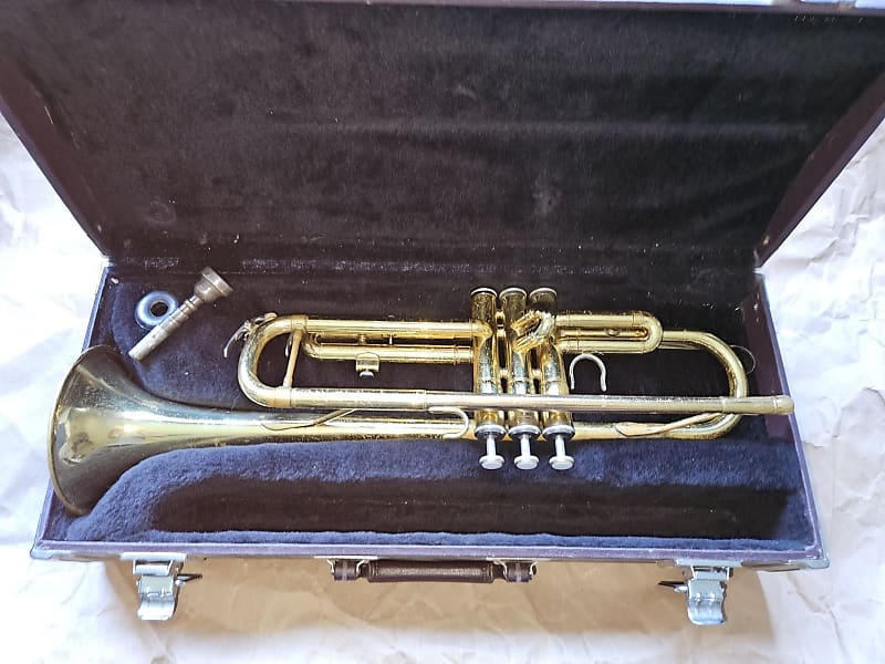 Yamaha YTR‑2335 Standard Student Bb Trumpet, Stuck curve