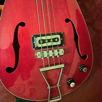 名機 CRUCIANELLI CRUCIANELLI electric guitars, acoustic guitars, bass guitars