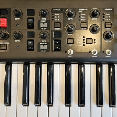 Yamaha YC61 61-Key Stage Keyboard image 4