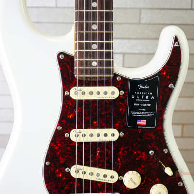 Fender American Ultra Stratocaster with Rosewood Fretboard - Arctic Pearl image 4