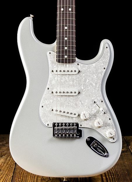 Fender FSR Special Edition Standard Stratocaster White Opal w/ Rosewood Fretboard 2016 image 3