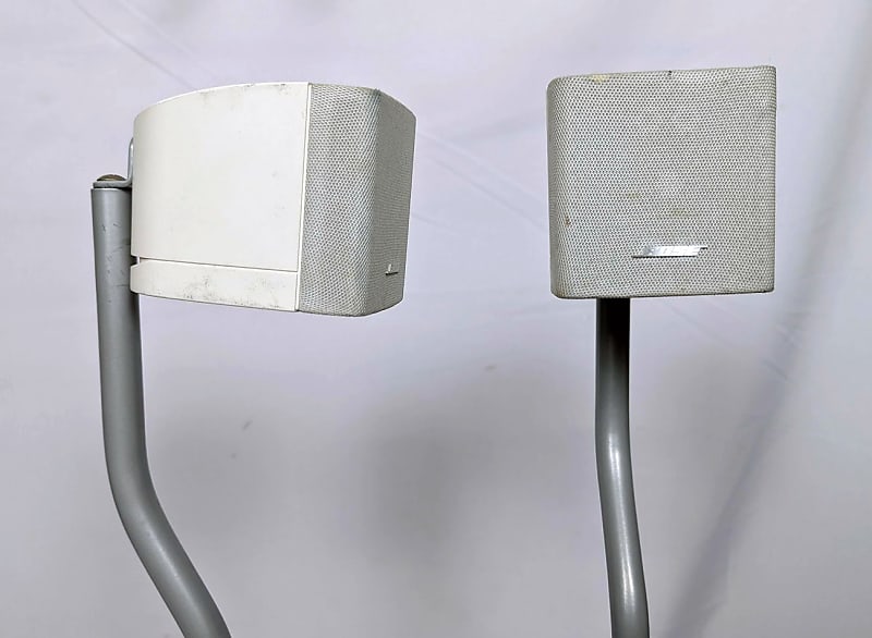 Bose FreeSpace 3 Surface Mount Satellite Speakers - White Pair w/ Omnimount Stands image 1