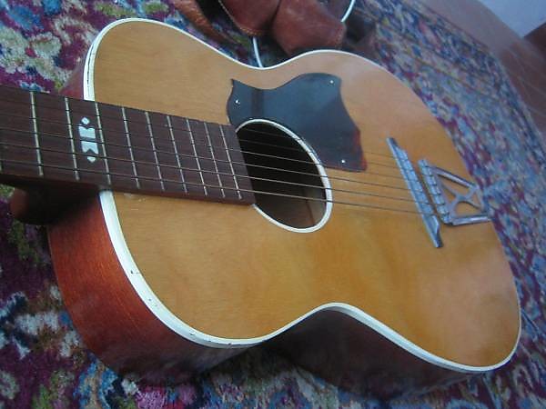 Vintage 1960s Harmony Stella H6128 Parlor Guitar (Silvertone