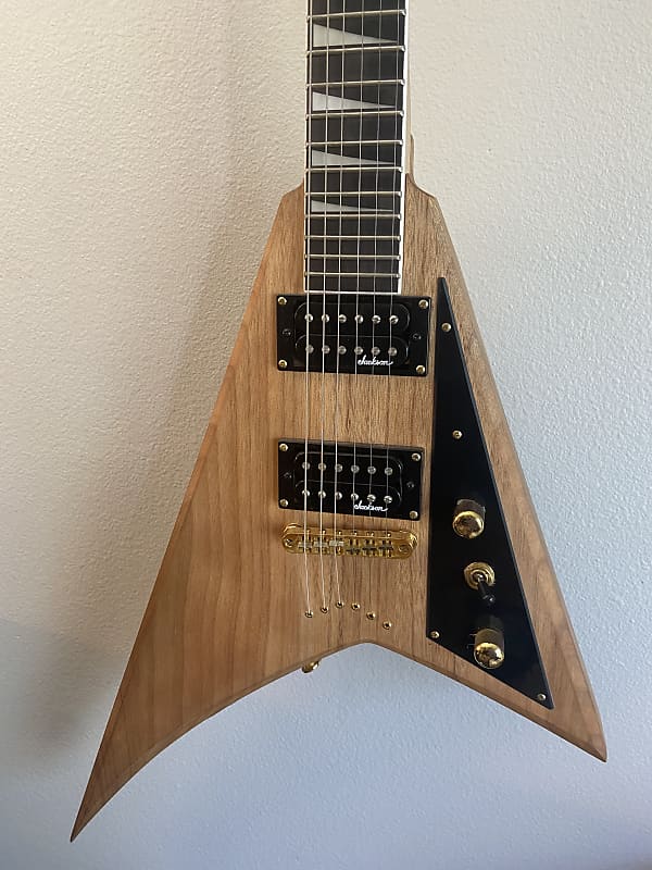 Jackson Randy Rhodes Flying V Guitar, Korina type wood, gold