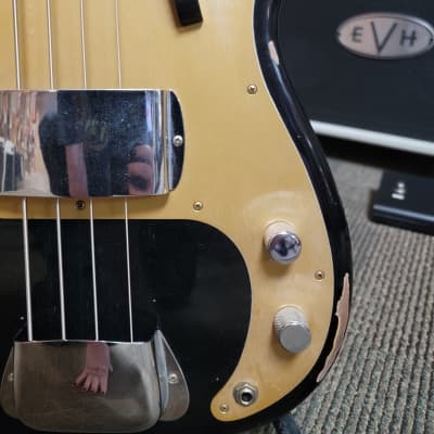 Fender Custom Shop '58 Precision Bass Relic - Black paint over 3 Tone Sunburst image 4