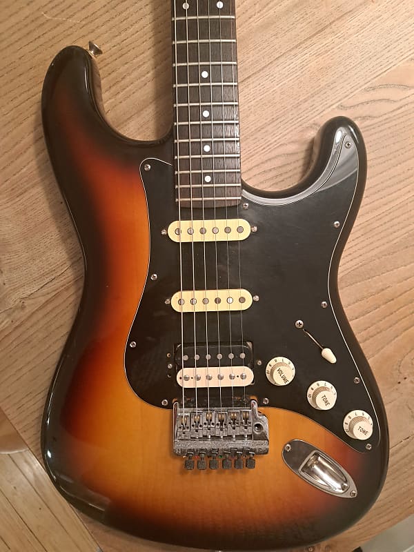 Fender Standard Stratocaster with S1 Tremolo Made In Japan 