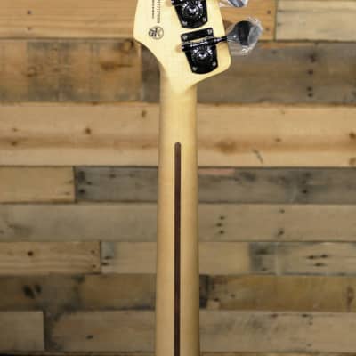 Fender Player Fretless Jazz Bass 3-Color  Sunburst image 7