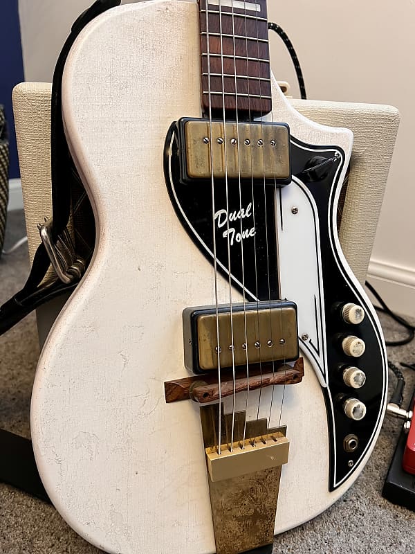 Supro Dual Tone White