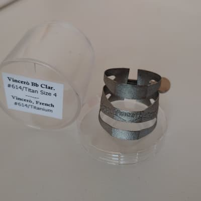 Playnick Vincero Titanium Clarinet Ligature image 2