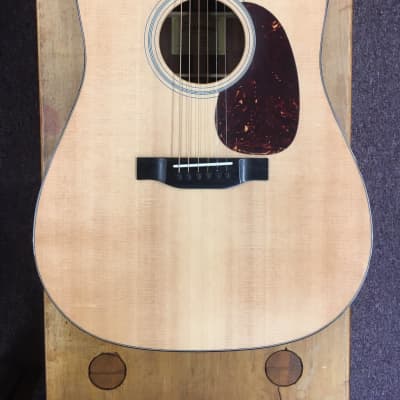 Eastman E1D Dreadnought Guitar with Spruce top Sapele back/sides ebony fingerboard w/gig bag image 2