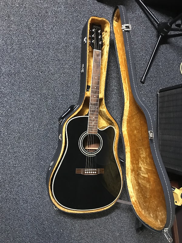 Washburn D-12CE/B Acoustic-Electric Guitar 1991 in very good condition with hard case image 1