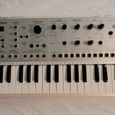Roland JD-Xi - Limited Edition White with Black Matte Overlays