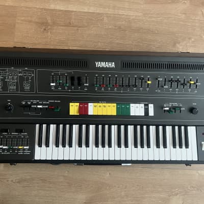 Yamaha CS-50 Polyphonic Synthesizer 1977 - Black