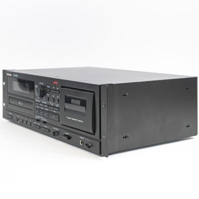 TASCAM CD-A580-V2 CD / USB / Cassette Player / Recorder - Rackmount image 3