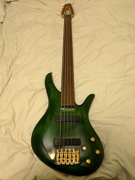 Samick エレキベース ブラック/グリーン 波模様 Samick】【GReeeeN HIDEモデル】サミック『エレキギター』GRT-1
