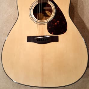 Yamaha F335 Dreadnought Acoustic Guitar Natural