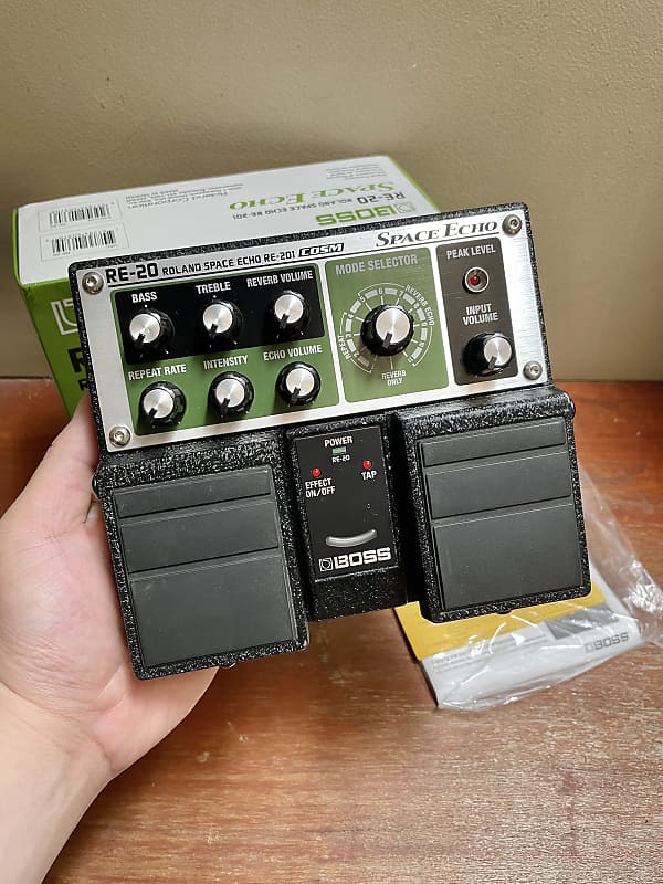 Boss RE-20 Space Echo | Reverb