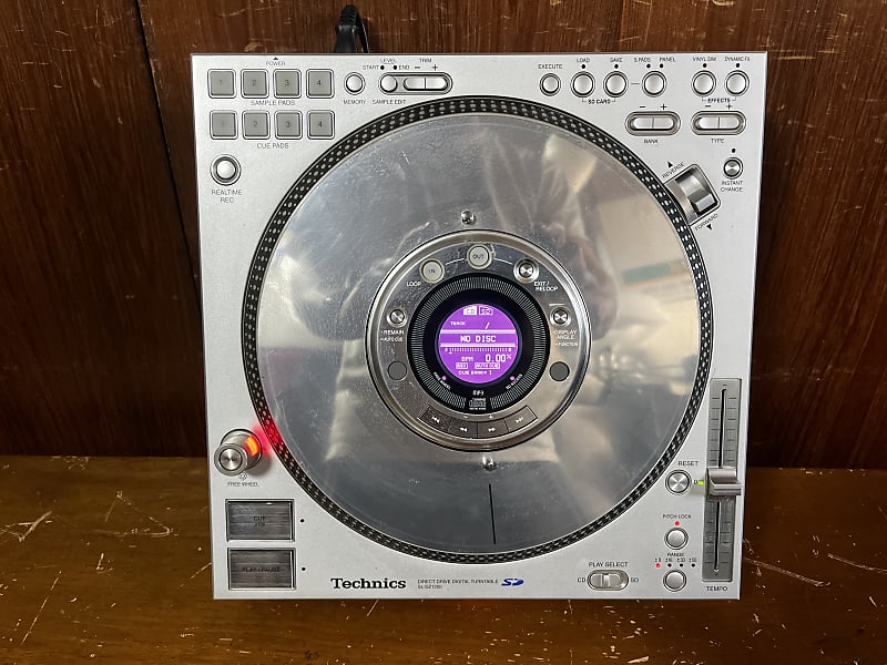 Technics SL-DZ1200 SL-DZ1200-S Digital TurnTable Direct Drive No.1