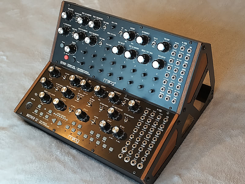 Moog Moog Mother-32 / DFAM + 2 Tier Stand w Original