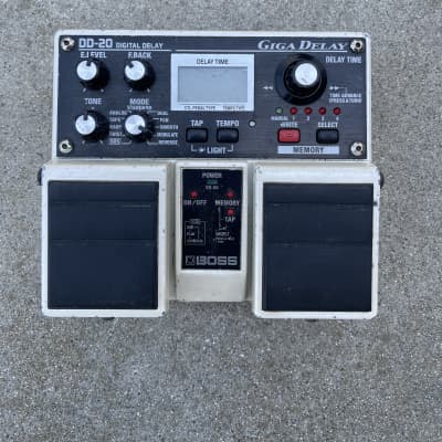 Boss DD-20 Giga Delay | Reverb