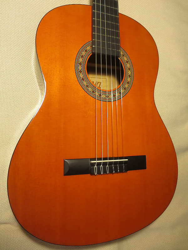 Goya G-120 Classical Guitar image 1