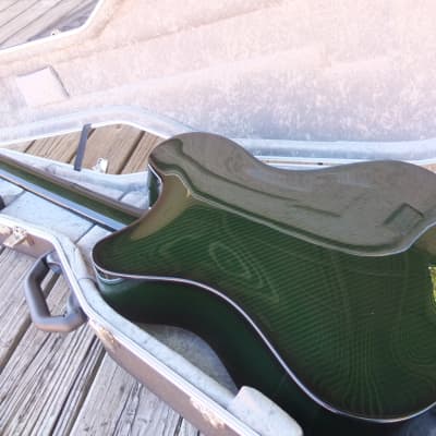 Emerald X20 Carbonfiber w/Quilt Maple Top and onboard effects 2022 - Emerald Green image 7