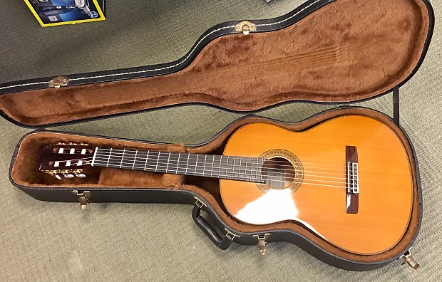 Yamaha CG-170CAクラシックギター Yamaha CG-170CA Classical Guitar with Case | Reverb