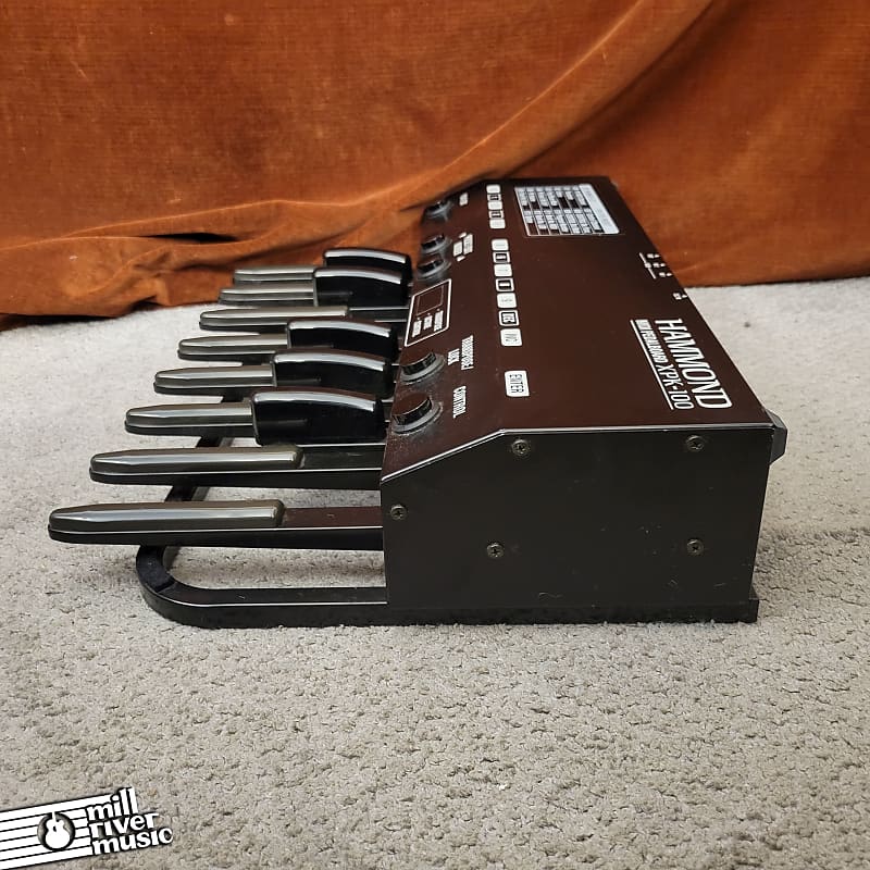 ハモンド HAMMOND XPK-100 MIDI PEDALBOARD 廃盤品 Hammond XPK-100 13-note MIDI Pedalboard | Sweetwater