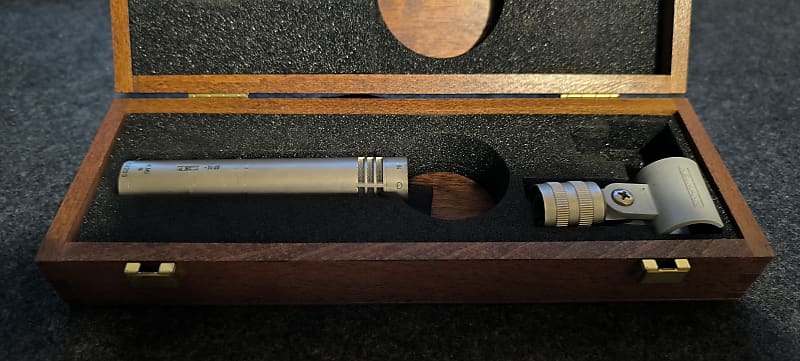 Neumann KM 84i | Reverb