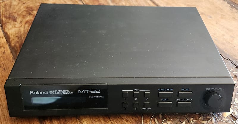 ROLAND ローランド MT-32 MIDI SOUND MODULE s-l400.jpg