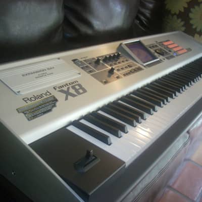 Roland Fantom x8 88 Keys Synthesizer