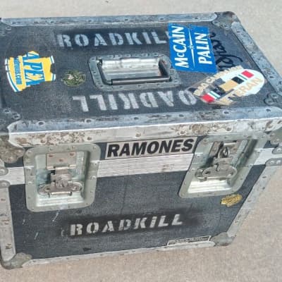 Anvil Case on Wheels, Lockable image 5